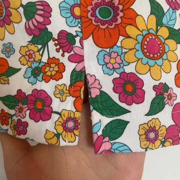 Love on a Hanger 1960’s floral inspired mini skirt 0159 - Picture 4 of 5